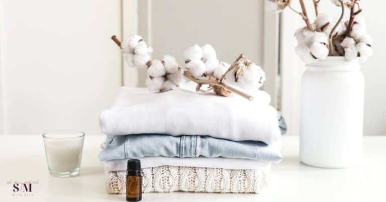 HOW TO MAKE ALL NATURAL LAUNDRY SCENT BOOSTER
