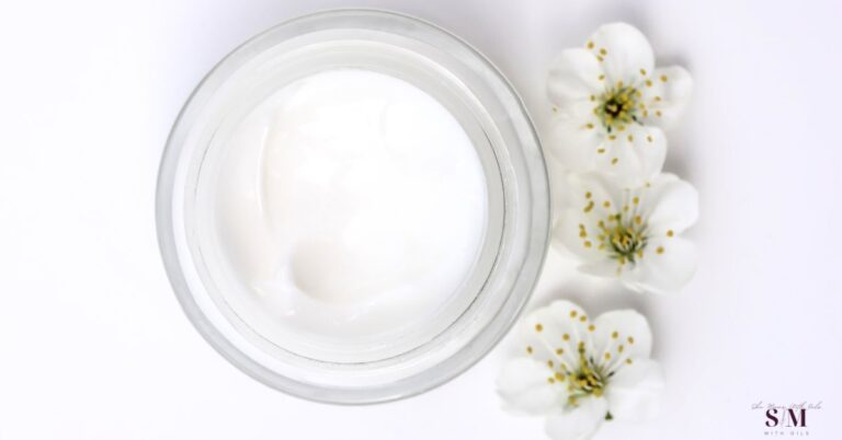 HOW TO MAKE THE BEST DIY NATURAL FACE MOISTURIZER