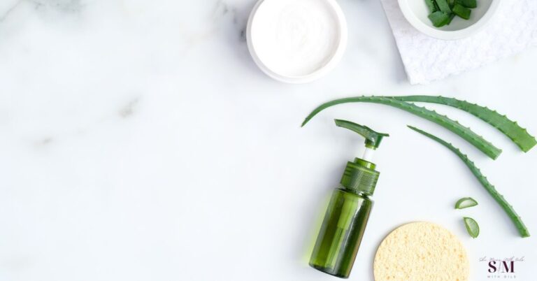 DOES ALOE VERA HELP WITH ACNE SCARS AND HOW TO USE IT